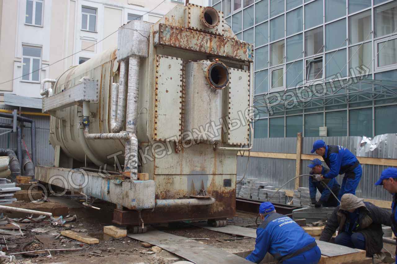 Демонтаж холодильной машины АБХМ массой 27 тонн